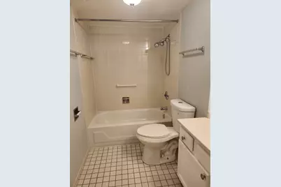 606 E Woodland Park Avenue #301, Chicago, IL 60616 - Photo 7