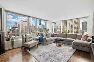 33 W Ontario St, Chicago, IL 60654 - Photo 5