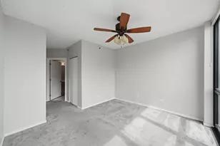 210 S Desplaines St, Chicago, IL 60661 - Photo 15