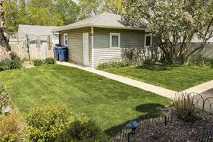 1014 Massena Ave, Waukegan, IL 60085 - Photo 5