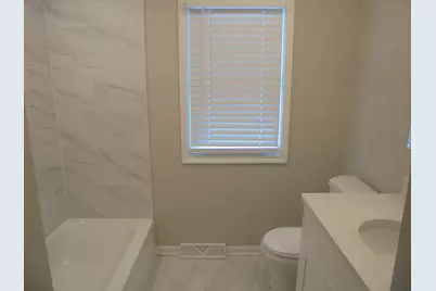 1808 W Ridgeland Avenue, Waukegan, IL 60085 - Photo 17