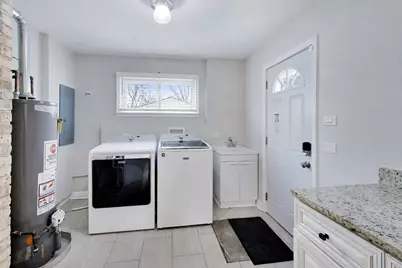 909 E Oakton Street, Arlington Heights, IL 60004 - Photo 21