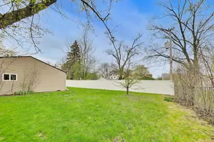 909 E Oakton St, Arlington Heights, IL 60004 - Photo 27