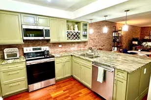 651 W Sheridan Rd, Chicago, IL 60613 - Photo 7