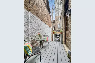 208 W St Paul Avenue, Chicago, IL 60614 - Photo 11