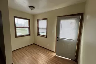 1090 Creve Coeur St, Lasalle, IL 61301 - Photo 3