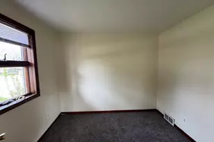 1090 Creve Coeur St, Lasalle, IL 61301 - Photo 11