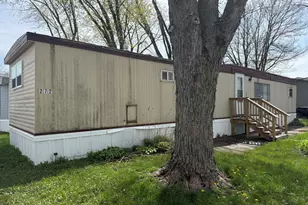 1712 S Dixie Hwy, Crete, IL 60417 - Photo 1