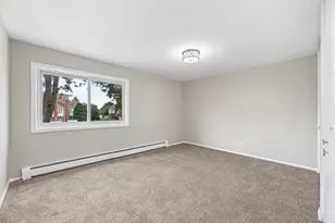 10369 Dearlove Rd, Glenview, IL 60025 - Photo 13