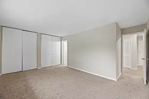 10369 Dearlove Rd, Glenview, IL 60025 - Photo 11