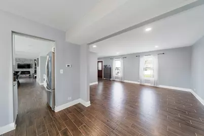 1201 N Scarlet Court, Addison, IL 60101 - Photo 3