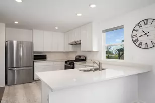 444 Radcliff Ln, South Elgin, IL 60177 - Photo 9