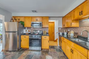 243 May Ct, Chicago Heights, IL 60411 - Photo 11