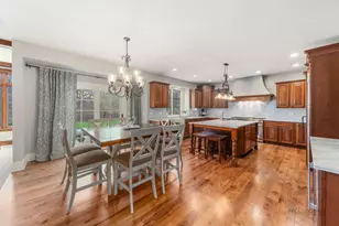37W209 Deer Pond Ct, Saint Charles, IL 60175 - Photo 9