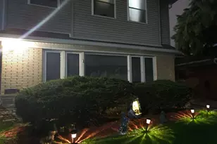 8713 S Washtenaw Ave, Evergreen Park, IL 60805 - Photo 3