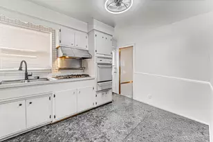 8713 S Washtenaw Ave, Evergreen Park, IL 60805 - Photo 15