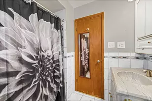 8713 S Washtenaw Ave, Evergreen Park, IL 60805 - Photo 31