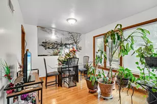 8713 S Washtenaw Ave, Evergreen Park, IL 60805 - Photo 9