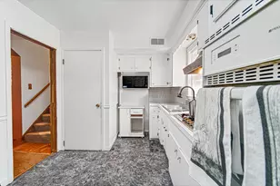 8713 S Washtenaw Ave, Evergreen Park, IL 60805 - Photo 11