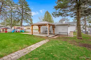1100 W Highland Ave, Elgin, IL 60123 - Photo 23