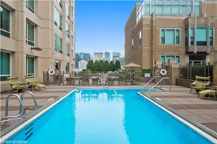 33 W Ontario St, Chicago, IL 60654 - Photo 5