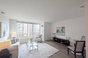 33 W Ontario St, Chicago, IL 60654 - Photo 3