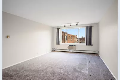 1375 Rebecca Drive #408, Hoffman Estates, IL 60169 - Photo 3