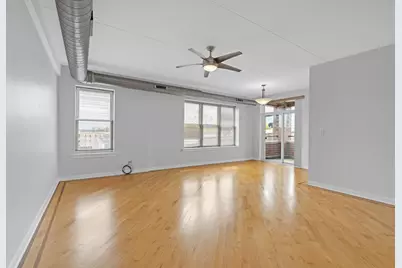 3611 W Montrose Avenue #407, Chicago, IL 60618 - Photo 9