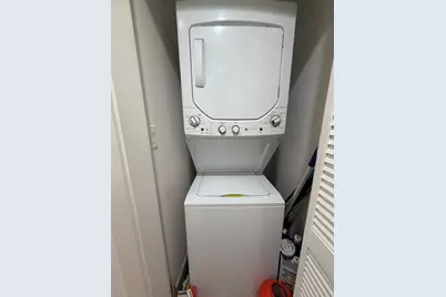 3138 N Seminary Avenue #GDB, Chicago, IL 60657 - Photo 17