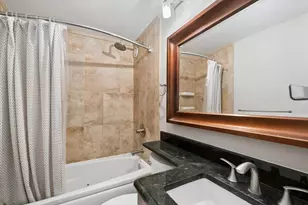 211 E Ohio St, Chicago, IL 60611 - Photo 9
