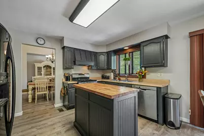 6 Crows Nest Court, Third Lake, IL 60030 - Photo 7