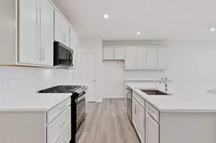 12764 South Nicholas Dr, Plainfield, IL 60585 - Photo 5