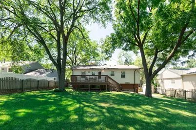 7615 Walnut Avenue, Woodridge, IL 60517 - Photo 19