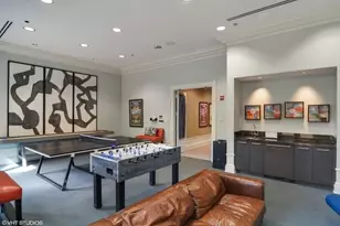 2550 N Lakeview Ave, Chicago, IL 60614 - Photo 25