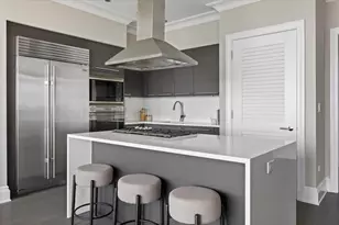 2550 N Lakeview Ave, Chicago, IL 60614 - Photo 9