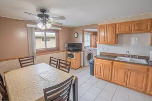8953 S Corcoran Rd, Hometown, IL 60456 - Photo 5