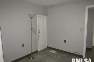 602 4th St, Rosiclare, IL 62982 - Photo 15