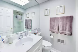 6643 Davis St, Morton Grove, IL 60053 - Photo 11