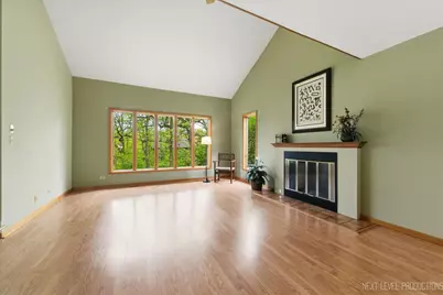39W795 Reindeer Trail, Saint Charles, IL 60175 - Photo 5