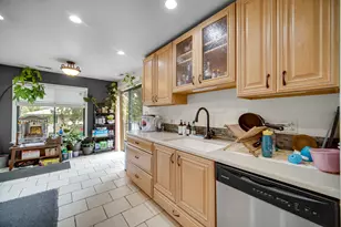 521 Cumberland Trail, Roselle, IL 60172 - Photo 13