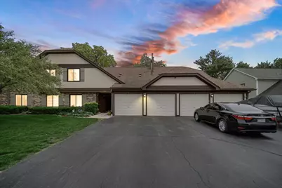521 Cumberland Trail #D, Roselle, IL 60172 - Photo 3