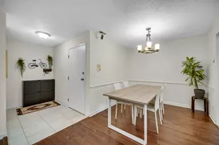 521 Cumberland Trail, Roselle, IL 60172 - Photo 5