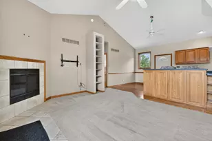 286 Fossil Ridge Rd, Wilmington, IL 60481 - Photo 3