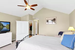 697 Bent Ridge Ln, Elgin, IL 60120 - Photo 15