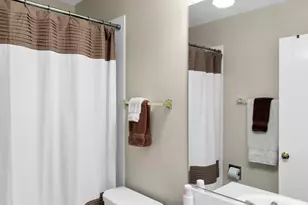 697 Bent Ridge Ln, Elgin, IL 60120 - Photo 21