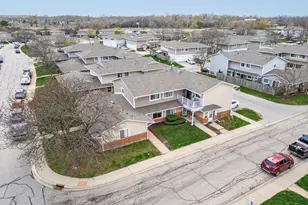6102 Kit Carson Dr, Hanover Park, IL 60133 - Photo 3