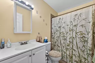 6102 Kit Carson Dr, Hanover Park, IL 60133 - Photo 19