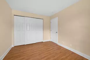 6102 Kit Carson Dr, Hanover Park, IL 60133 - Photo 17