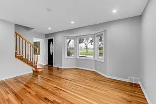 302 W 145th St, Riverdale, IL 60827 - Photo 3