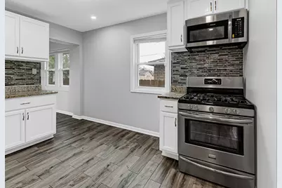 302 W 145th Street, Riverdale, IL 60827 - Photo 9